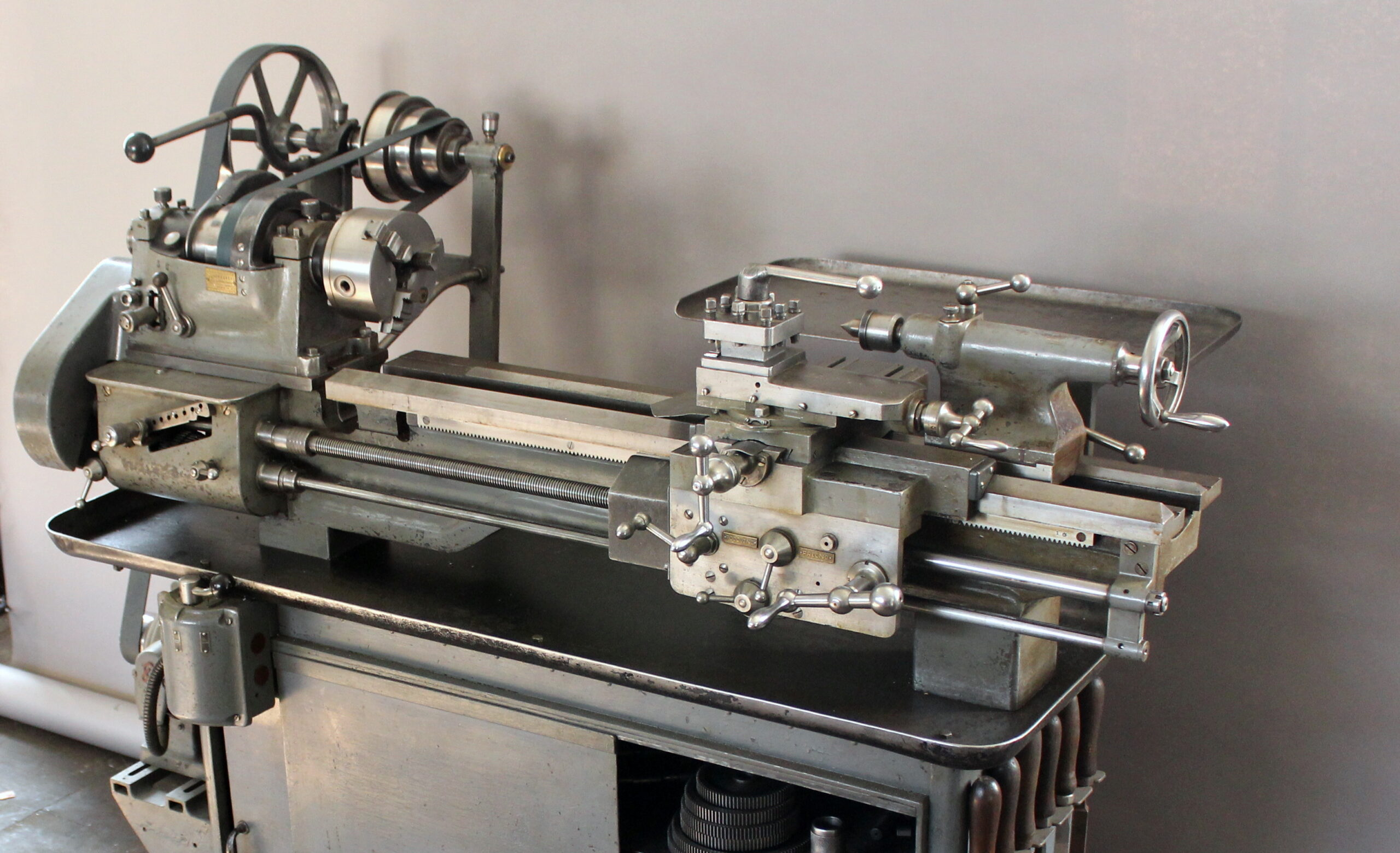 Kunaver's mechanical metalworking workshop, Lathe 700
