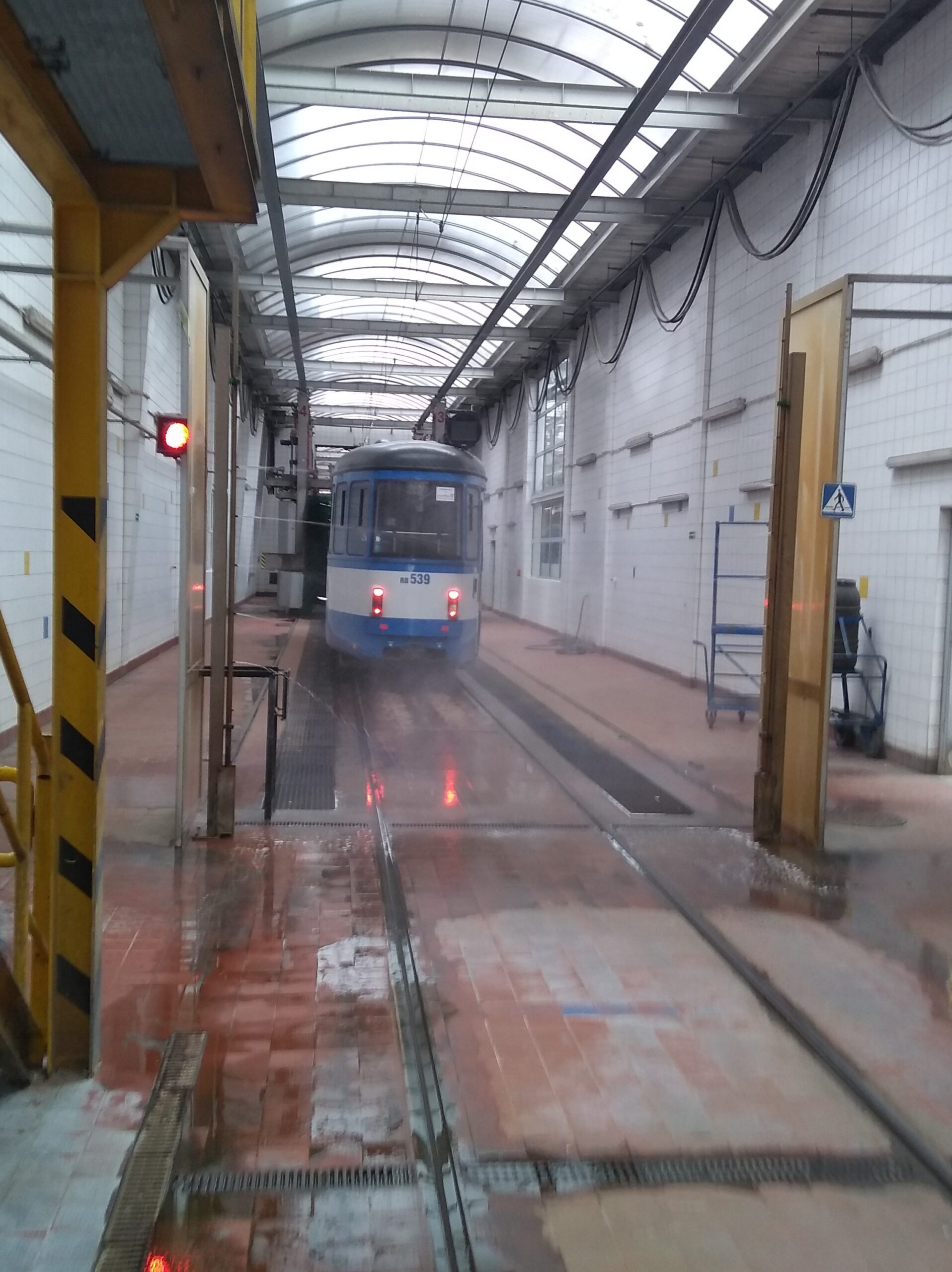 Work at the tram depot – the arrival of a tramcar in the hall
