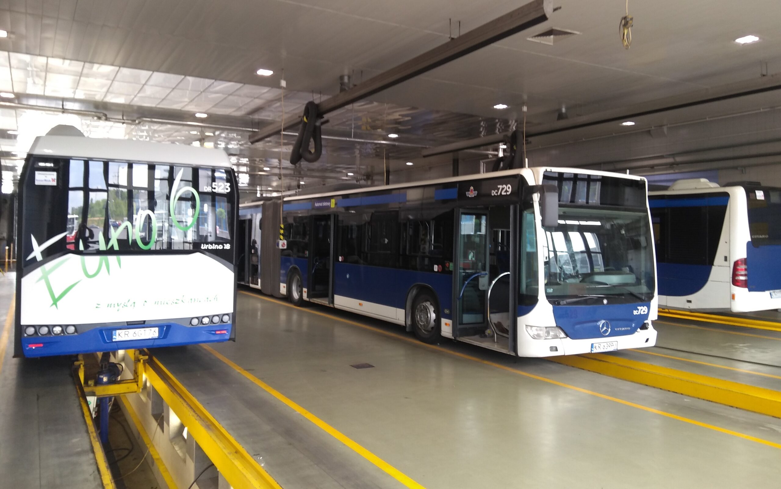 Wola Duchacka bus depot - the soundscape in the small hall (2)