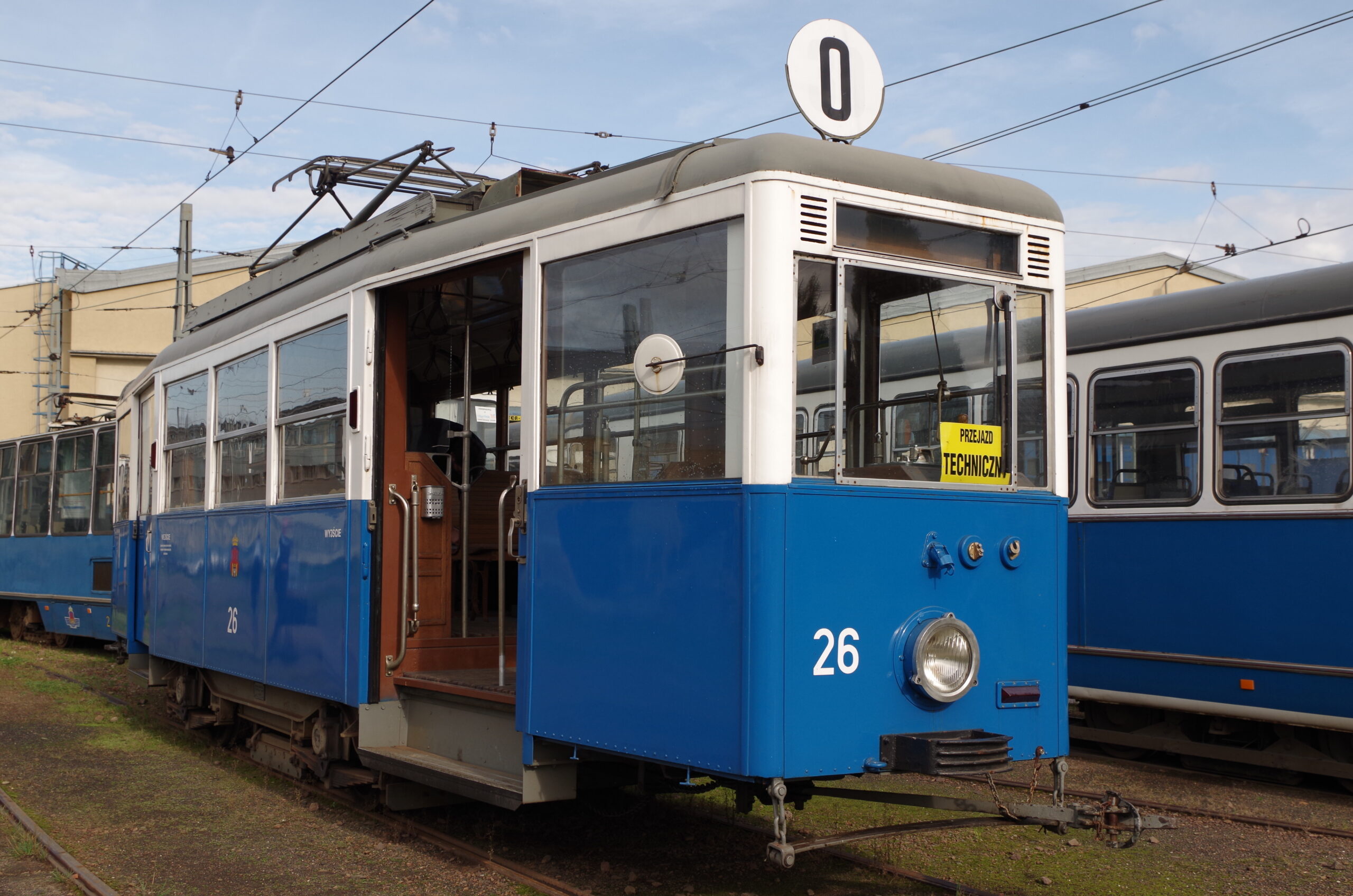 The N tram – the door