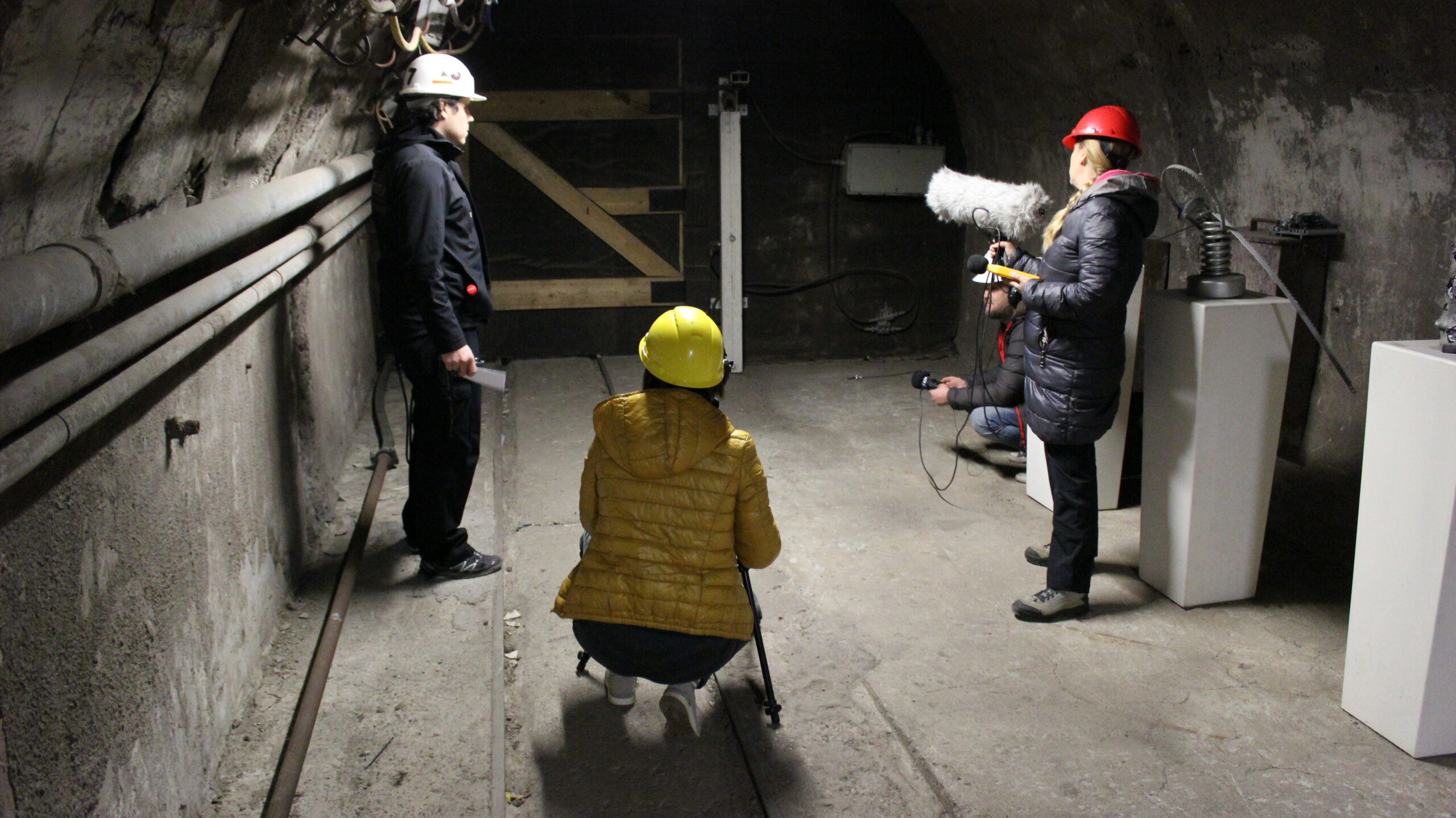 The Coal mining Museum of Slovenia, wooden door - opening and closing