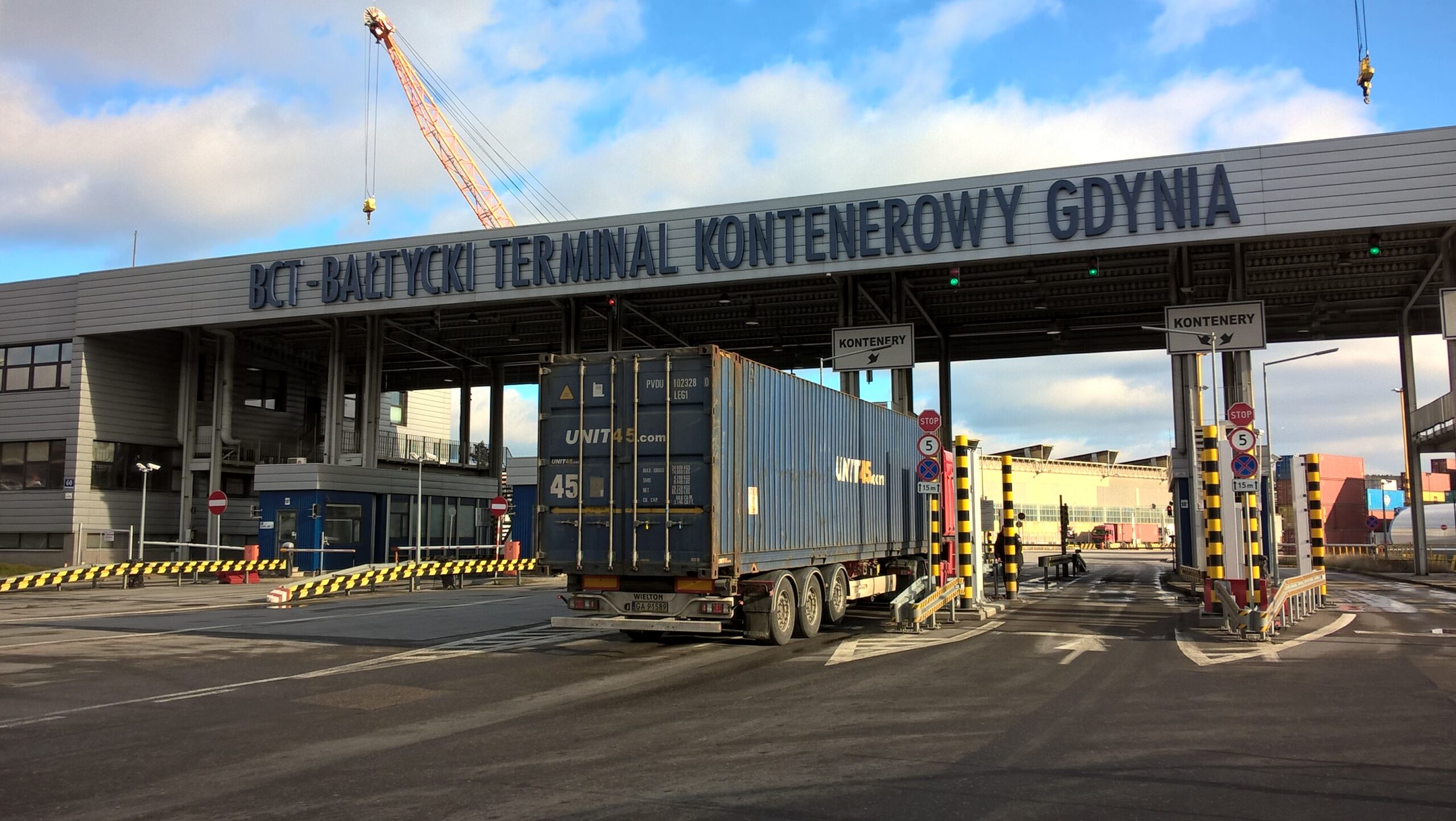 Gdynia Port - container terminal (1)