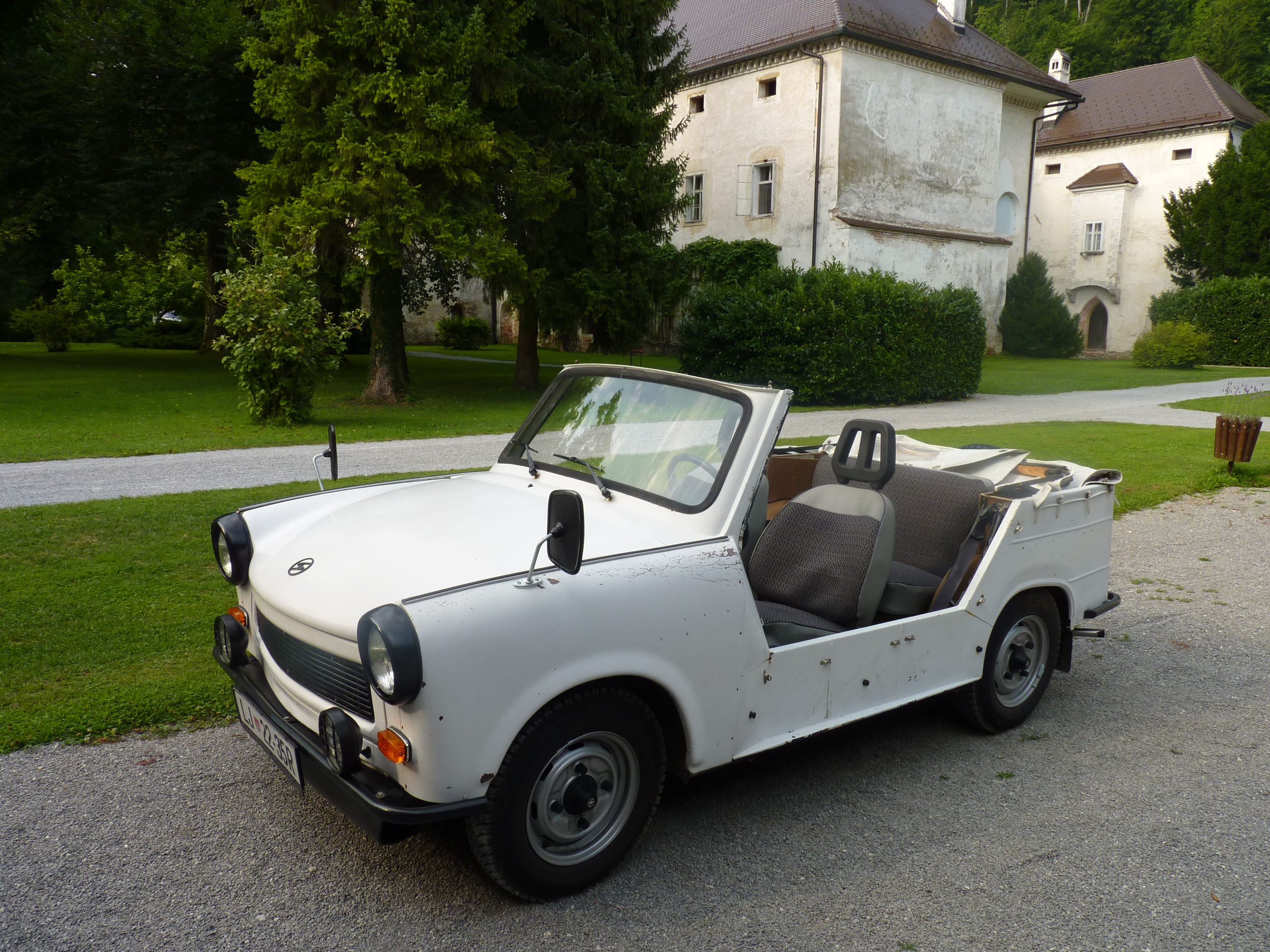 TRABANT 601 - TRAMP – car horn 2/ one long beep
