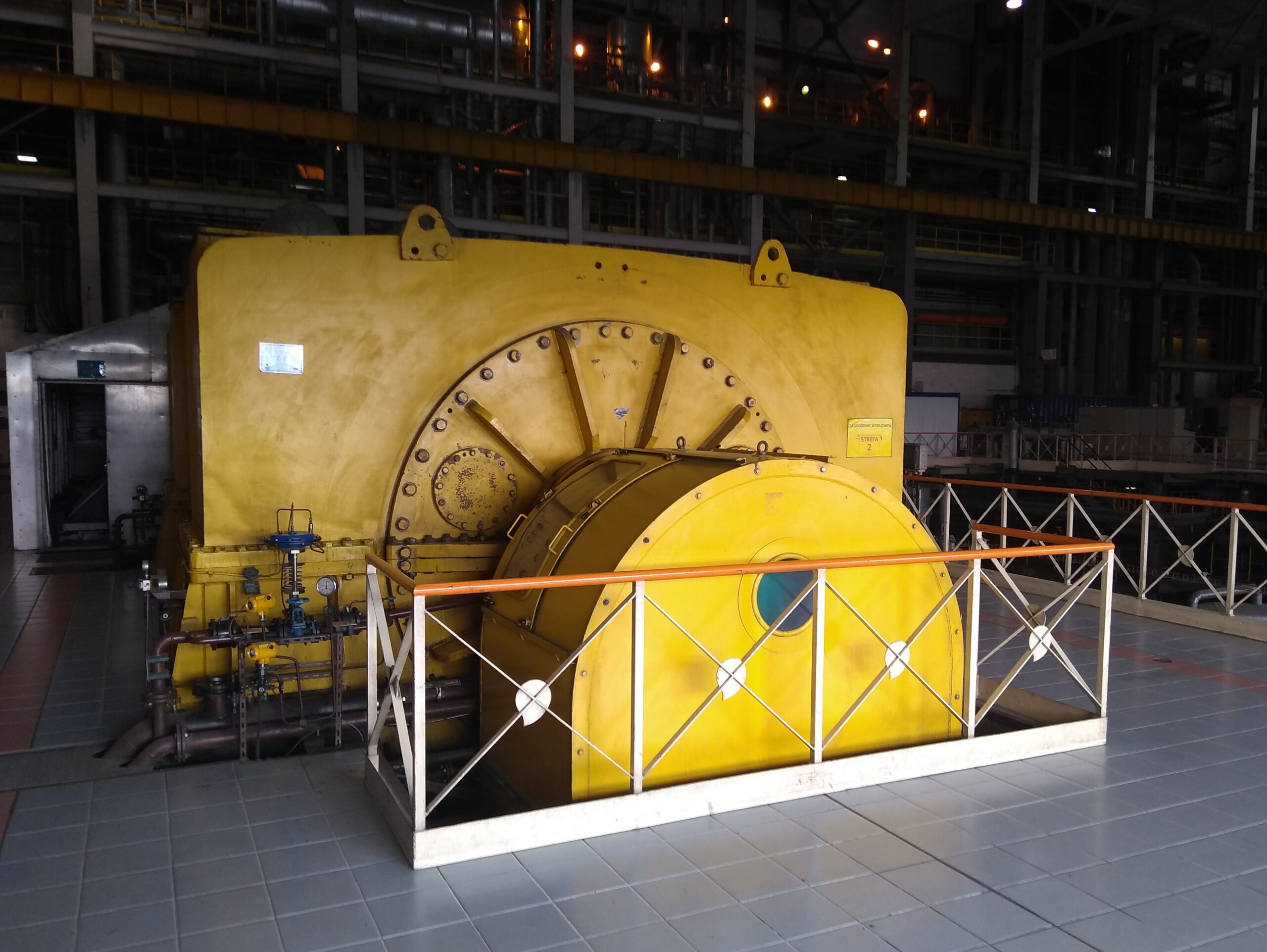 Combined heat and power plant (2): engine room, turbogenerator
